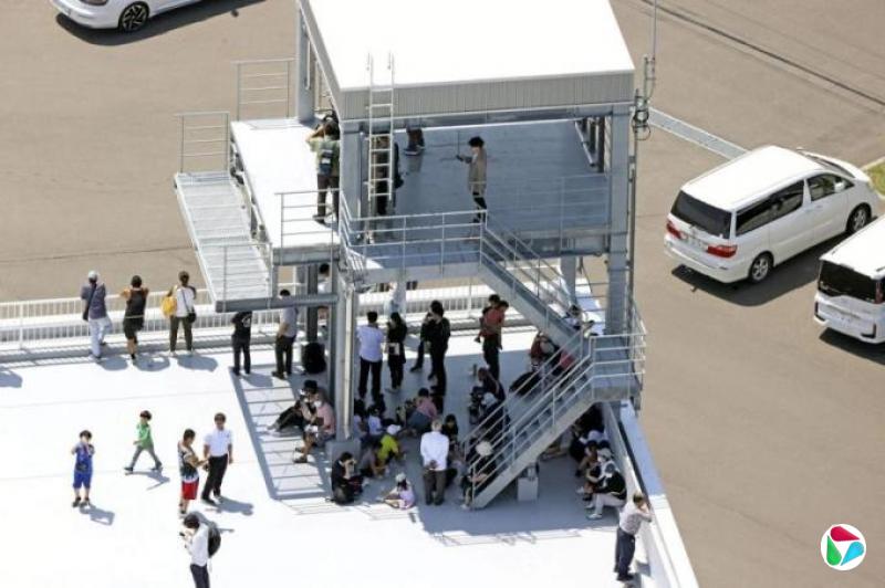 日本沿海地区全天预警 200万人疏散防海啸