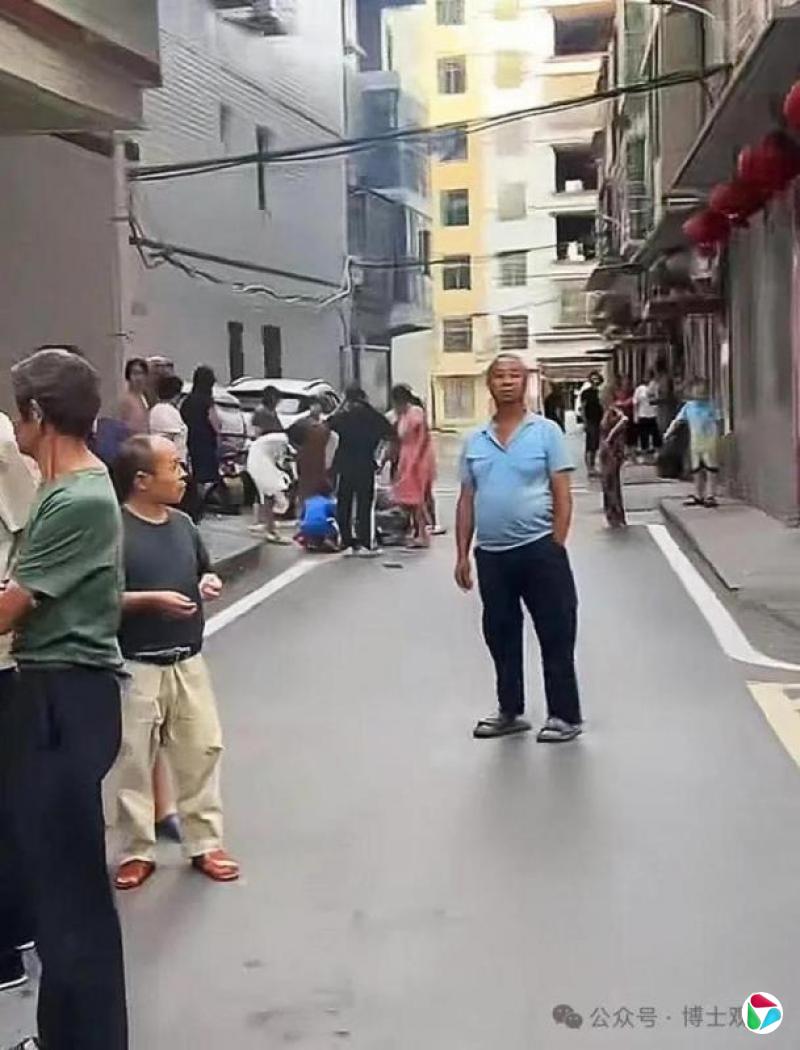 湖南一小学附近发生持刀伤人案 致两死三伤