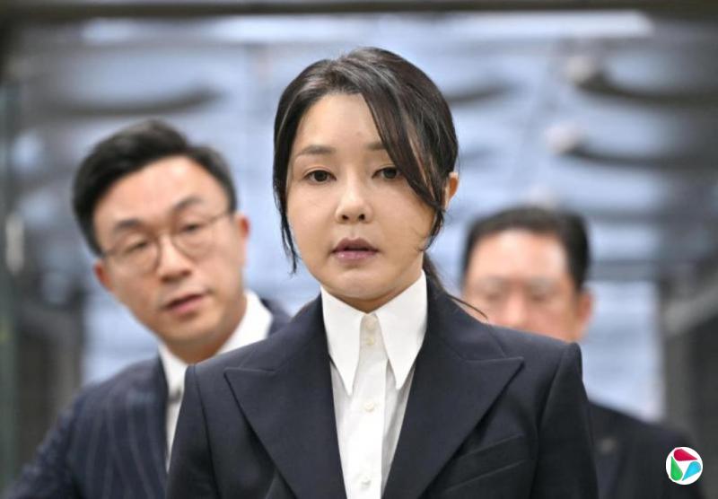 韩国前总统尹锡悦夫人金建希被批捕