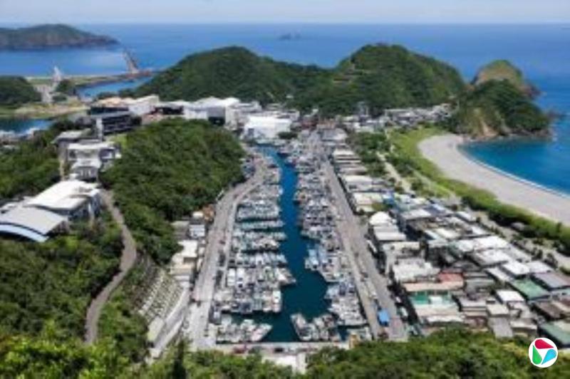 台风“杨柳”将登入 台数百个航班被取消