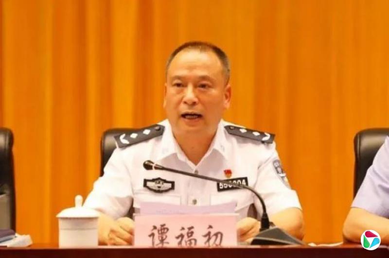 谭福初主动投案后,顺藤摸瓜挖出班子成员和其他领导共20多人的问题