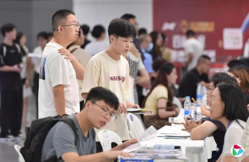 中国7月非在校青年失业率创11个月新高