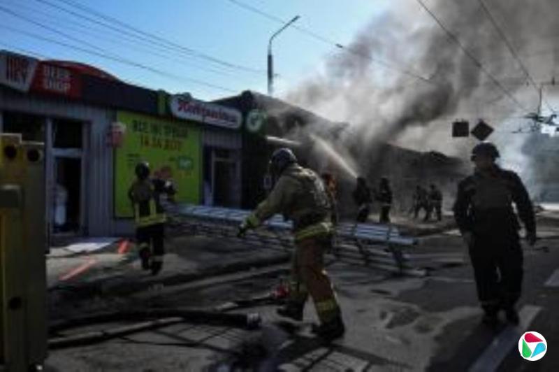 泽连斯基放软姿态 穿西装道谢八次