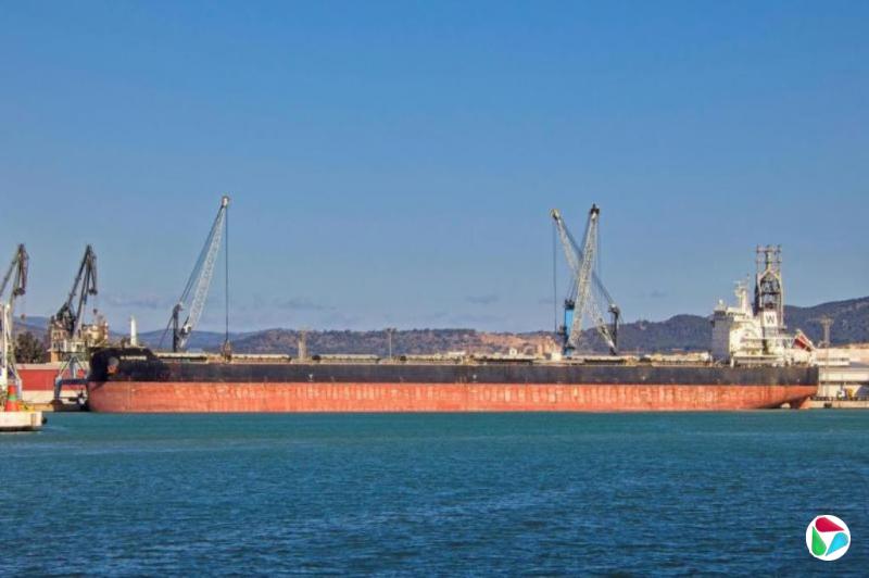 美国巴尔的摩港一货船爆炸 航道封锁