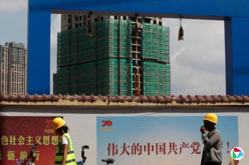 碧桂园警告上半年亏损或扩大至215亿人民币