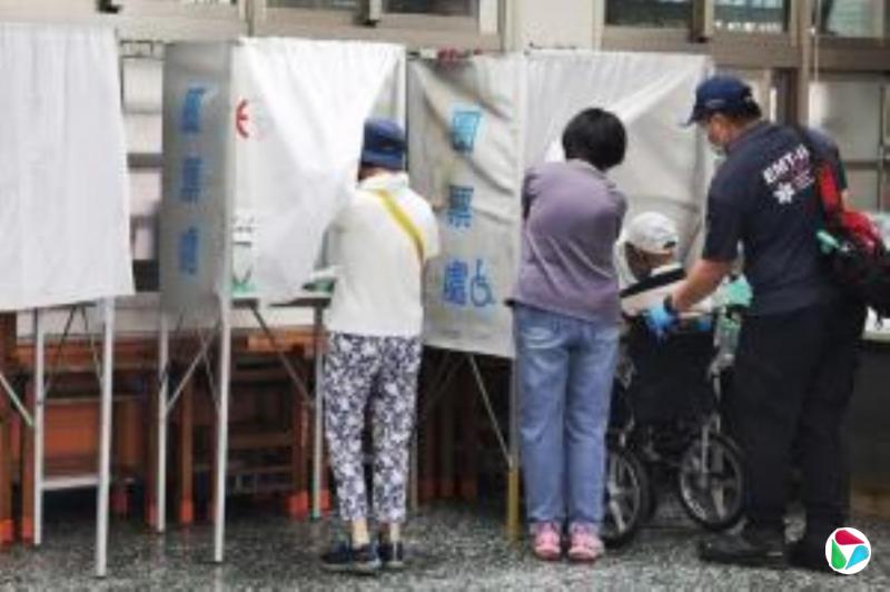 台第二轮罢免投票:七蓝委全部自行宣布不通过