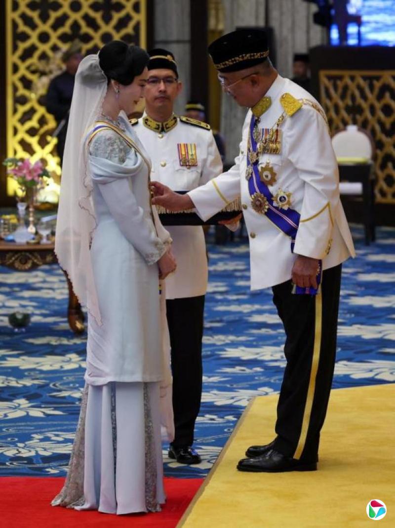 范冰冰获马六甲元首册封拿督