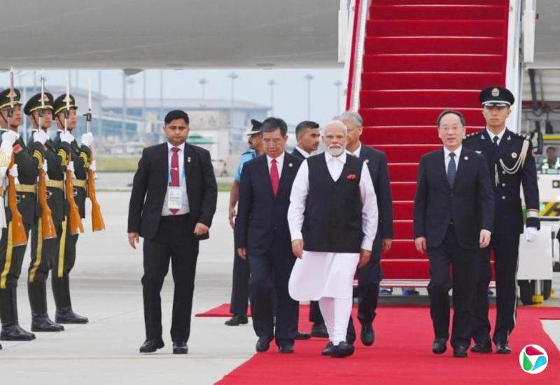 莫迪等多国领导人抵达天津出席上合峰会
