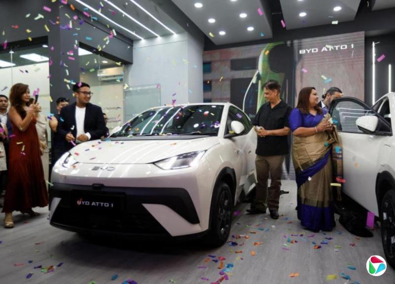 受国内电动车市场内卷冲击 比亚迪季度利润三年来首次下滑