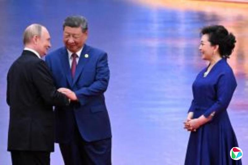 习近平同普京举行会谈