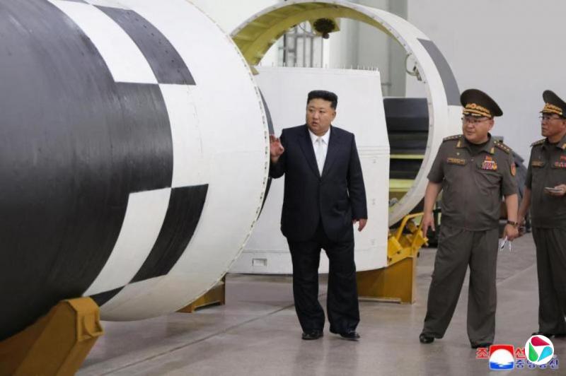 金正恩赴京前夕宣布研发“火星-20型”洲际导弹