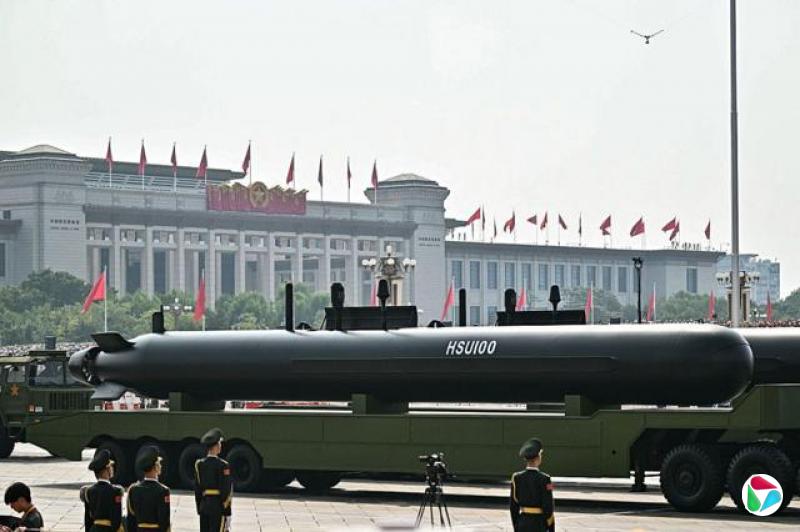 HSU100无人潜航器亮相