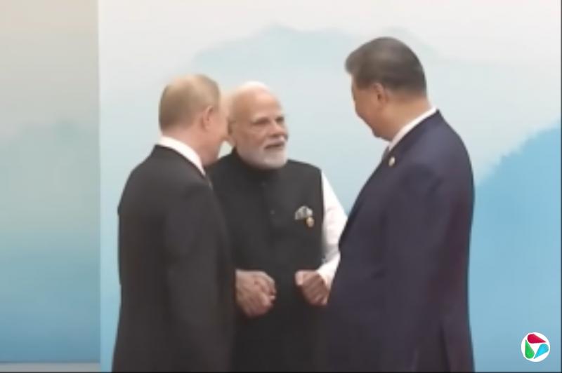 习近平:支持越南走好符合本国国情的社会主义道路