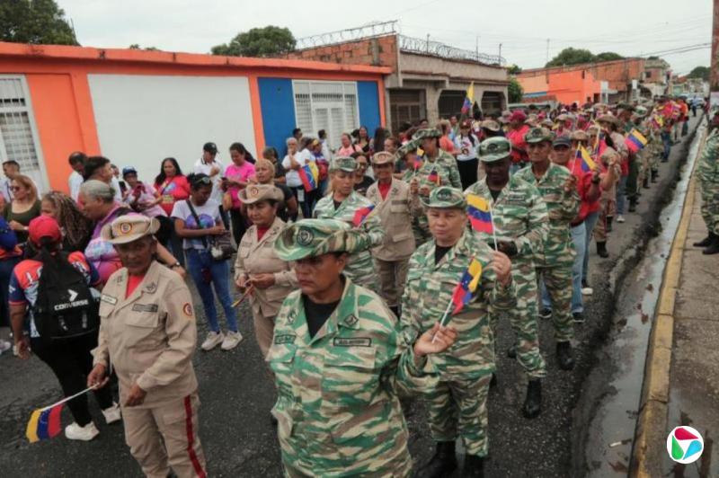 特朗普恫言击落委内瑞拉军机 马杜罗促两国对话