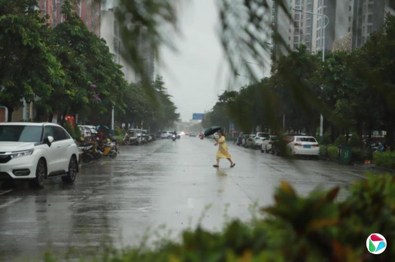 台风“塔巴”登陆广东台山 粤港澳多地星期一停课