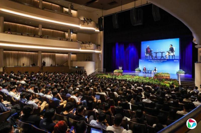 李资政:应对强国博弈 新加坡立场应由政府主导