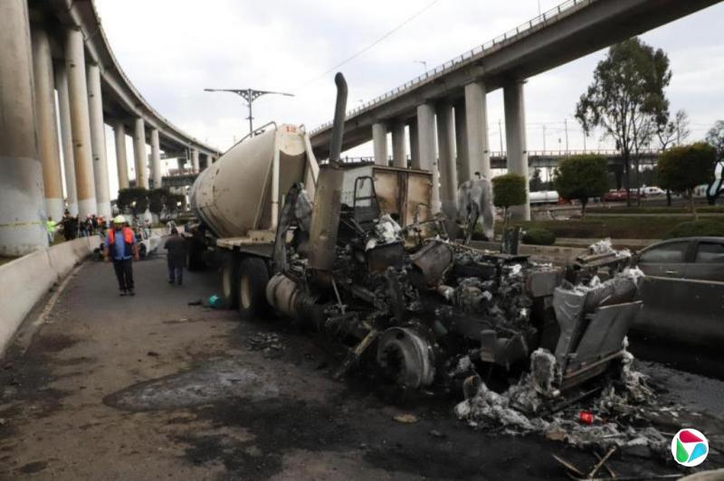 墨西哥城液化石油气槽罐车爆炸 三死67伤