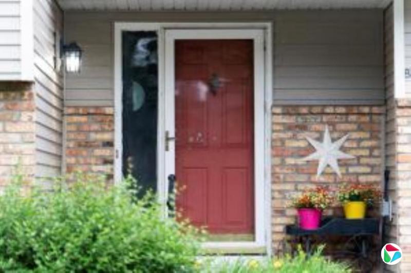 政治盟友遭枪杀 特朗普令全国政府机构降半旗