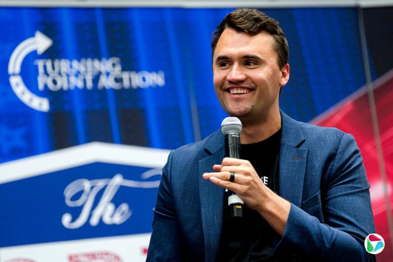 查理·柯克去年在底特律举行的“转折点行动”会议上。