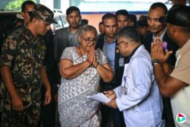 中国祝贺尼泊尔临时政府总理就职