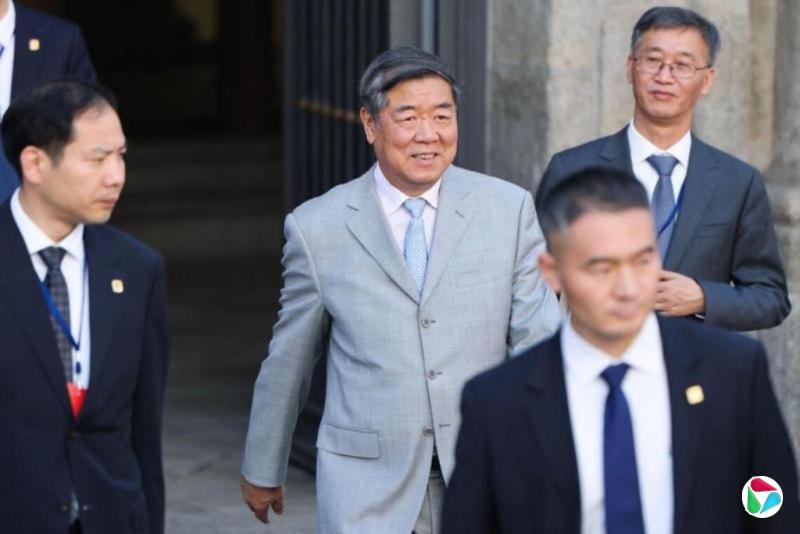 习近平特朗普周五通话 中美就TikTok在美运营达成框架协议