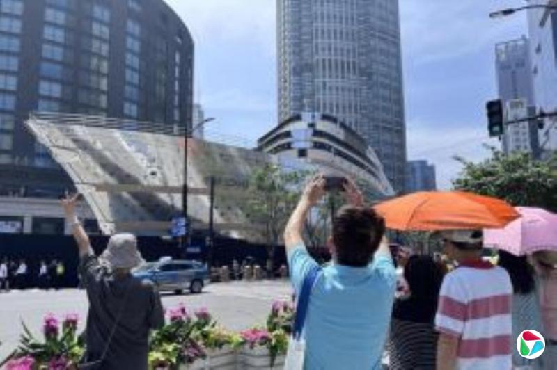 LVMH阿尔诺连续三年访华