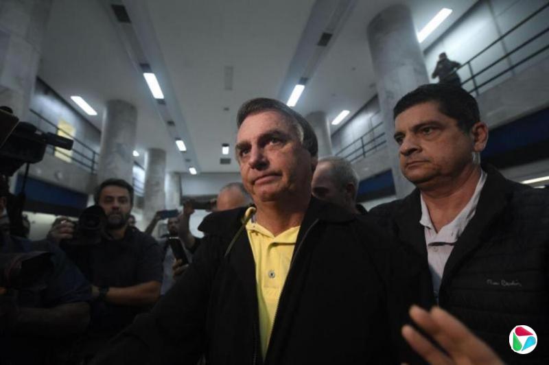 巴西前总统博索纳罗突发不适送院