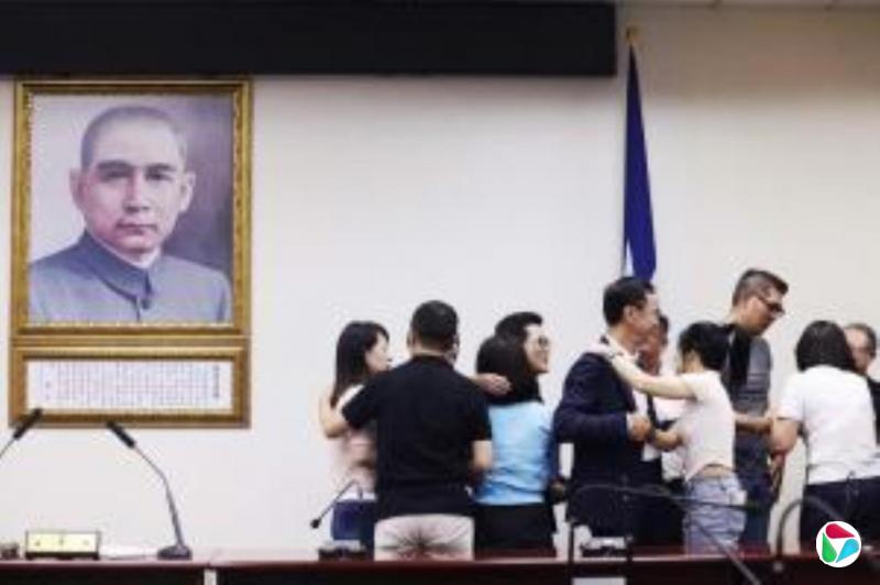 台媒举行首场国民党主席候选人辩论会 郝龙斌婉拒