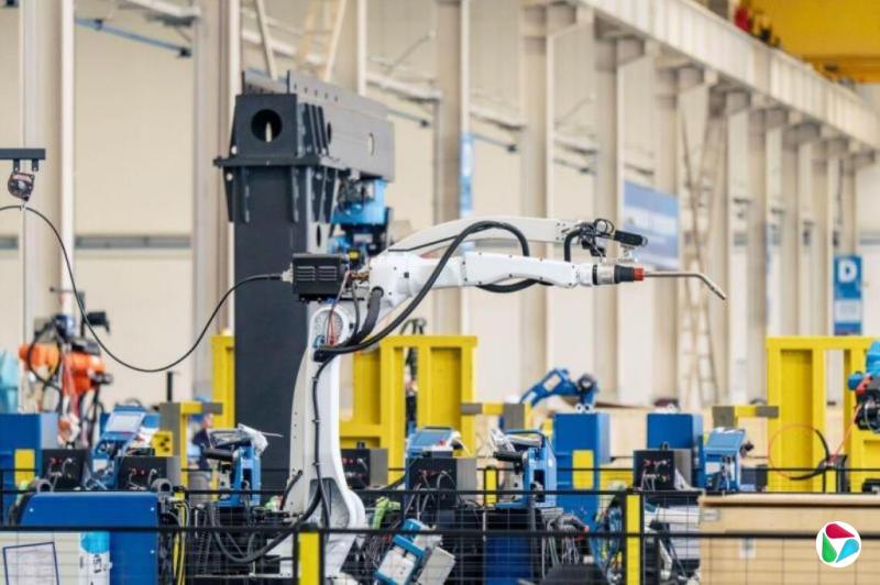 黄总理:中国仍是全球重要制造业引擎 新加坡欢迎最优技术