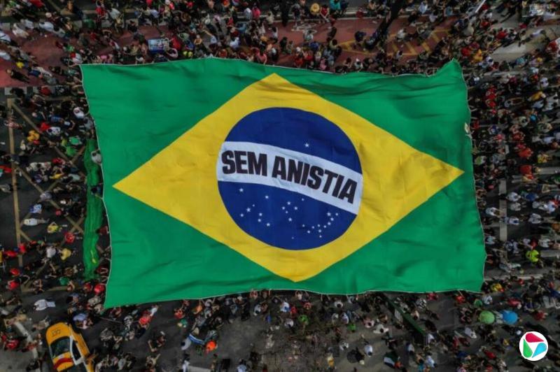 数万人反对特赦博索纳罗 巴西大规模左翼示威