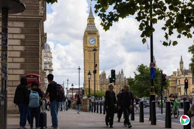 戴庆成:移英港人的烦恼