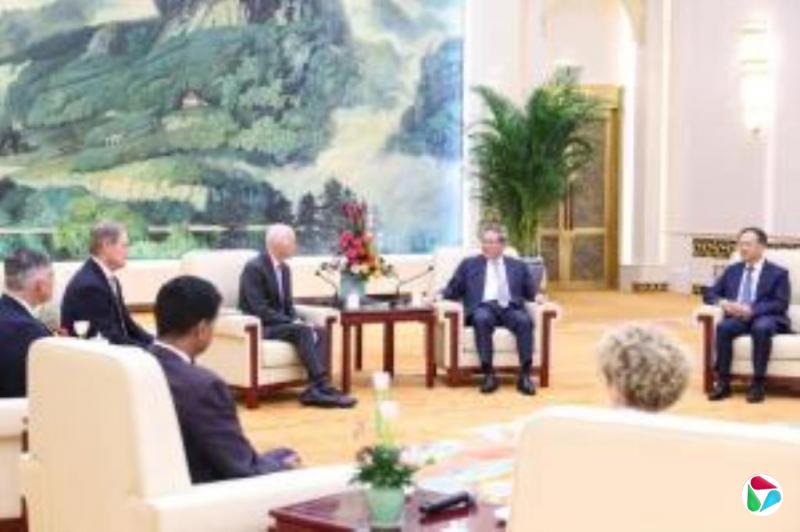 李强赴纽约出席联合国大会一般性辩论