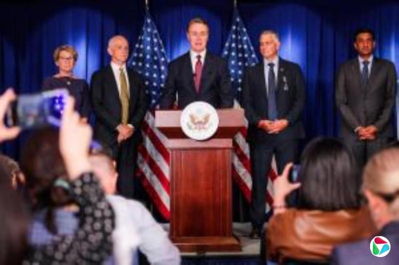 赵乐际会见美众议员代表团:希望美慎重处理台湾问题