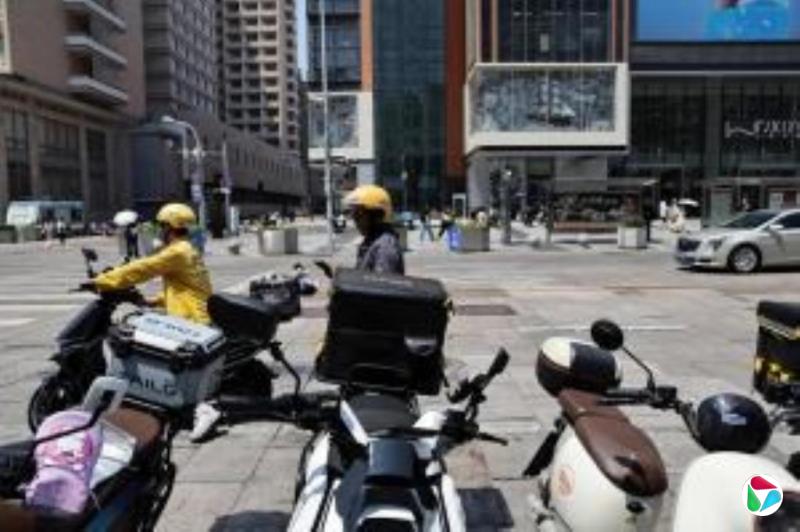 中国外卖新规拟遏制“裹挟式”竞争、“幽灵外卖”
