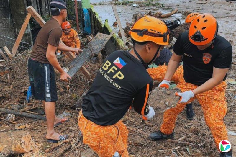 台风“博罗依”逼近越南 当局关闭机场疏散上万人