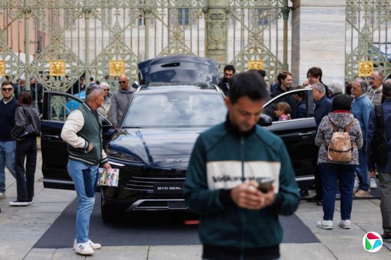 比亚迪国内承压海外放量 9月销量同比跌5.5%