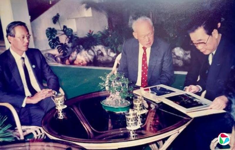 成汉通:新中建交35周年回忆与随想