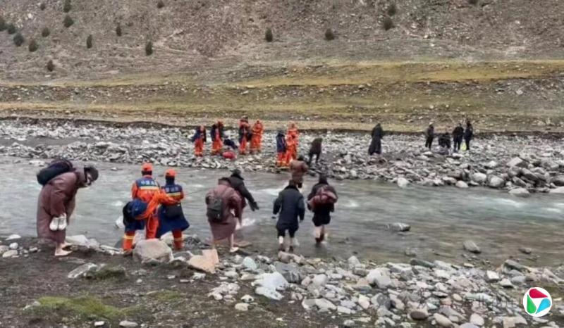 251登山者困青海老虎沟被救出 一人罹难