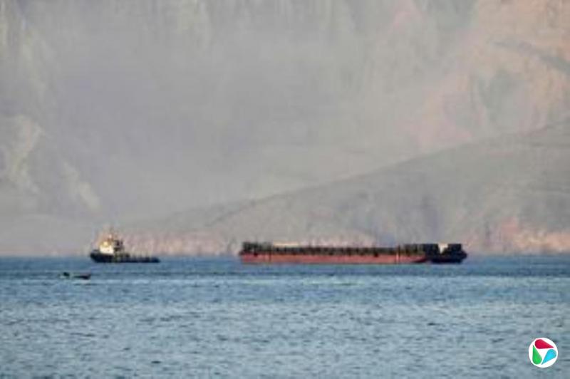 美国再制裁涉采购伊朗石油的中国炼油厂