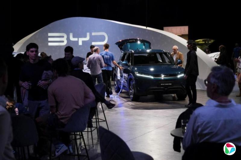 中国新能源车出口大增近九成 产能输出引担忧