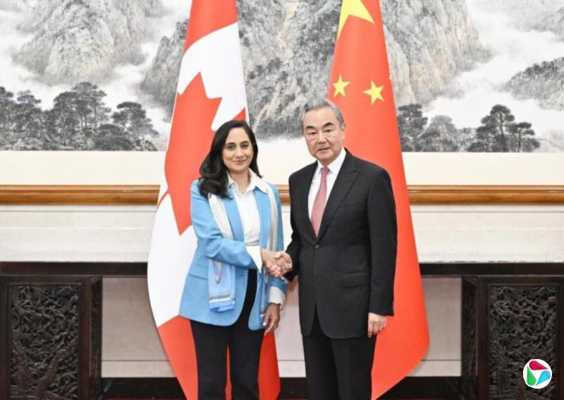 渥太华:中加外长会晤 商讨油菜籽和电动车贸易纠纷
