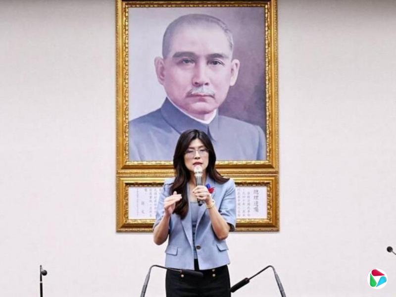 郑丽文以过半得票率当选党主席 象征国民党选择改变