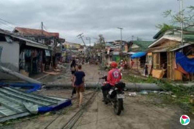 香港天文台:“风神”来袭星期一黄昏前后或发三号强风信号