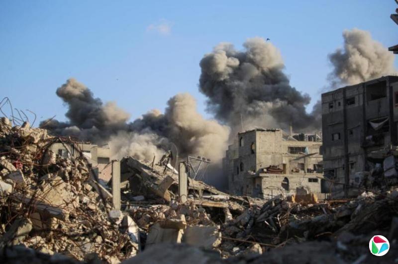 以军空袭加沙后表示将恢复停火和物资运送