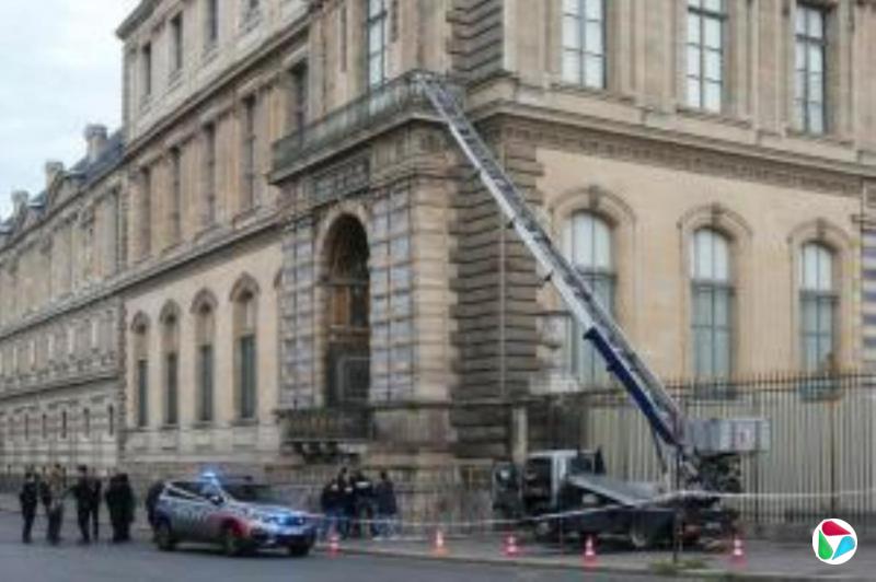 卢浮宫光天化日被抢 台北故宫模拟演练应对入侵