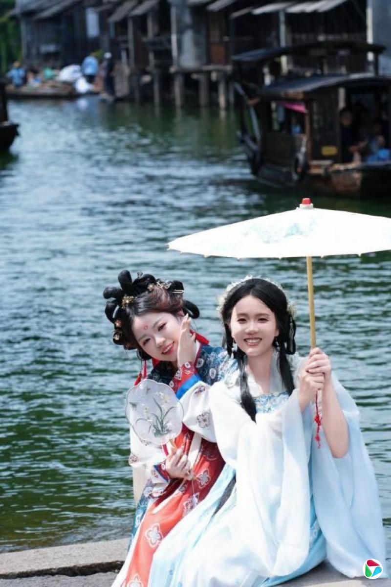 打卡文化深度慢游 35载穿梭狮城华夏的双向奔赴