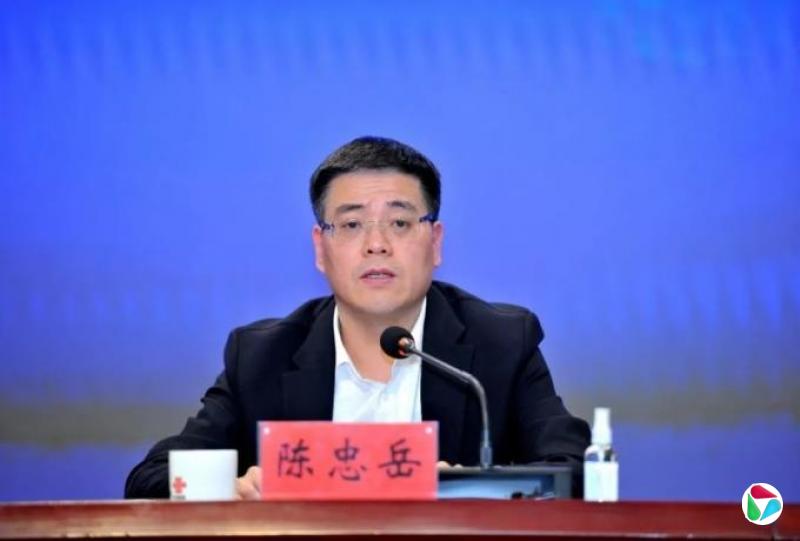 中国移动董事长调整