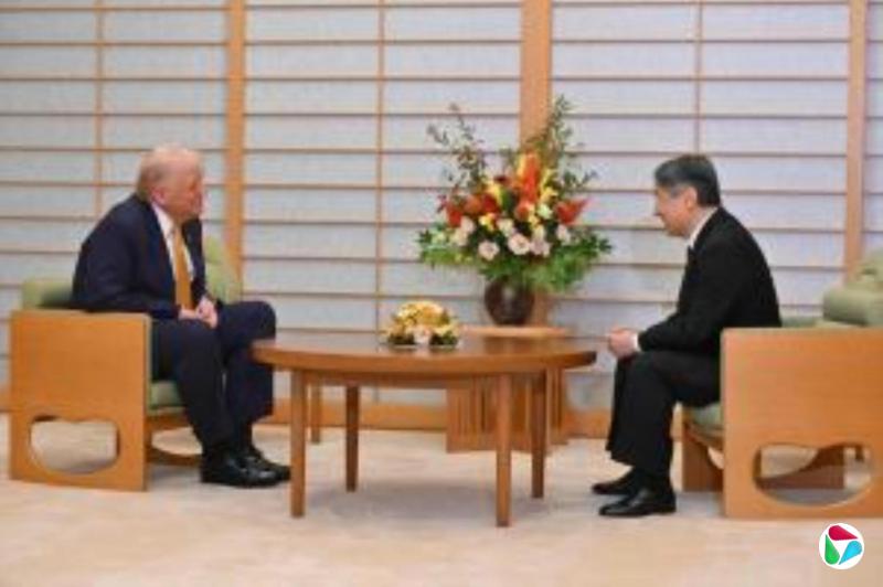 高市早苗与特朗普东京签署文件 要将日美同盟推向“新黄金时代”