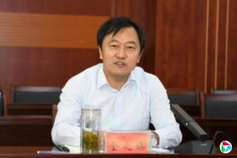 新疆:从严加强对领导干部特别是“一把手”的监督管理