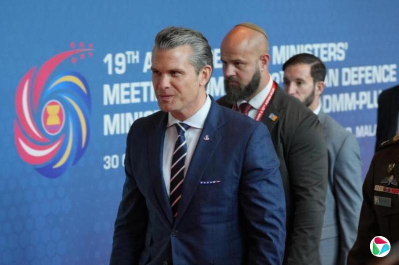 韩美防长今天一起视察板门店共同警备区